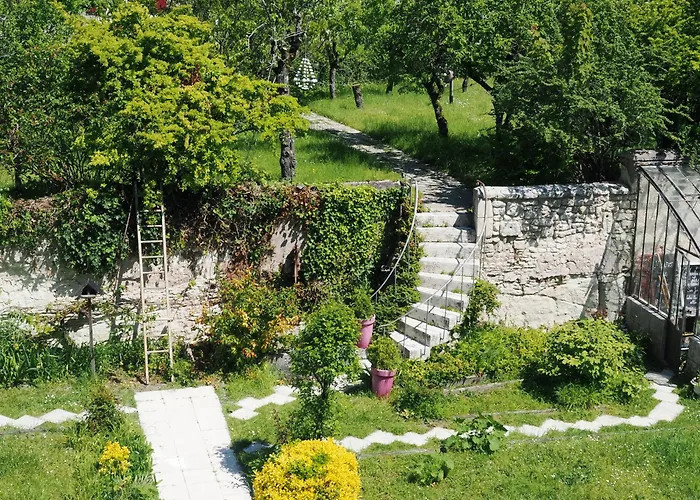Guest house Le Jardin Des Lys - D'hote Ou La Roche-Posay